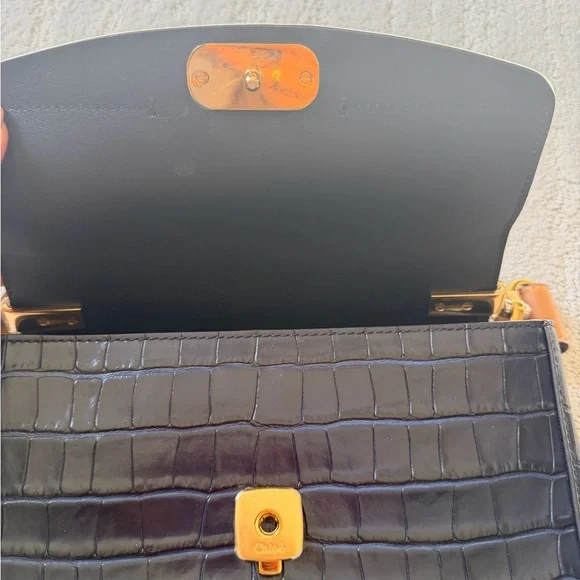 Chloé C crocodile-effect shoulder bag in Navy - Picture 2 of 7